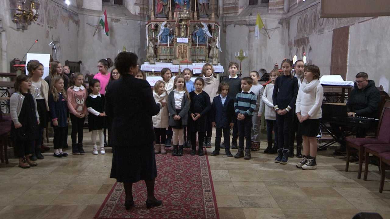 hirek-keszthely-adventi-koncertet-szervezett-a-zeneiskola-04